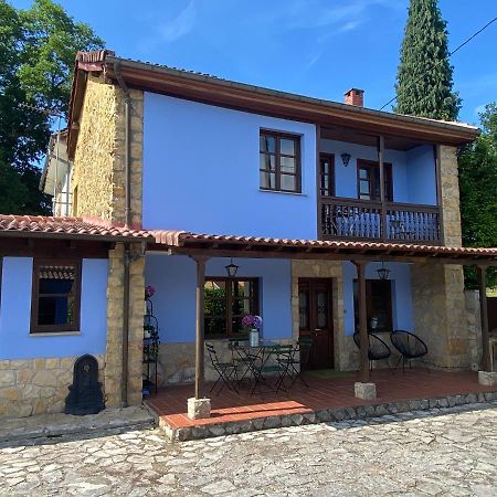 Villa Paraes Nava Екстериор снимка