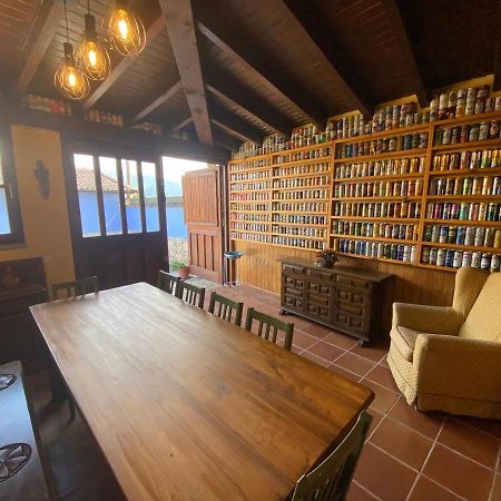 Villa Paraes Nava Екстериор снимка