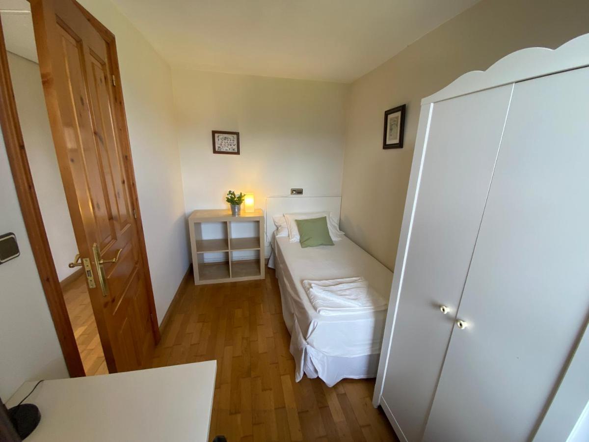 Villa Paraes Nava Екстериор снимка