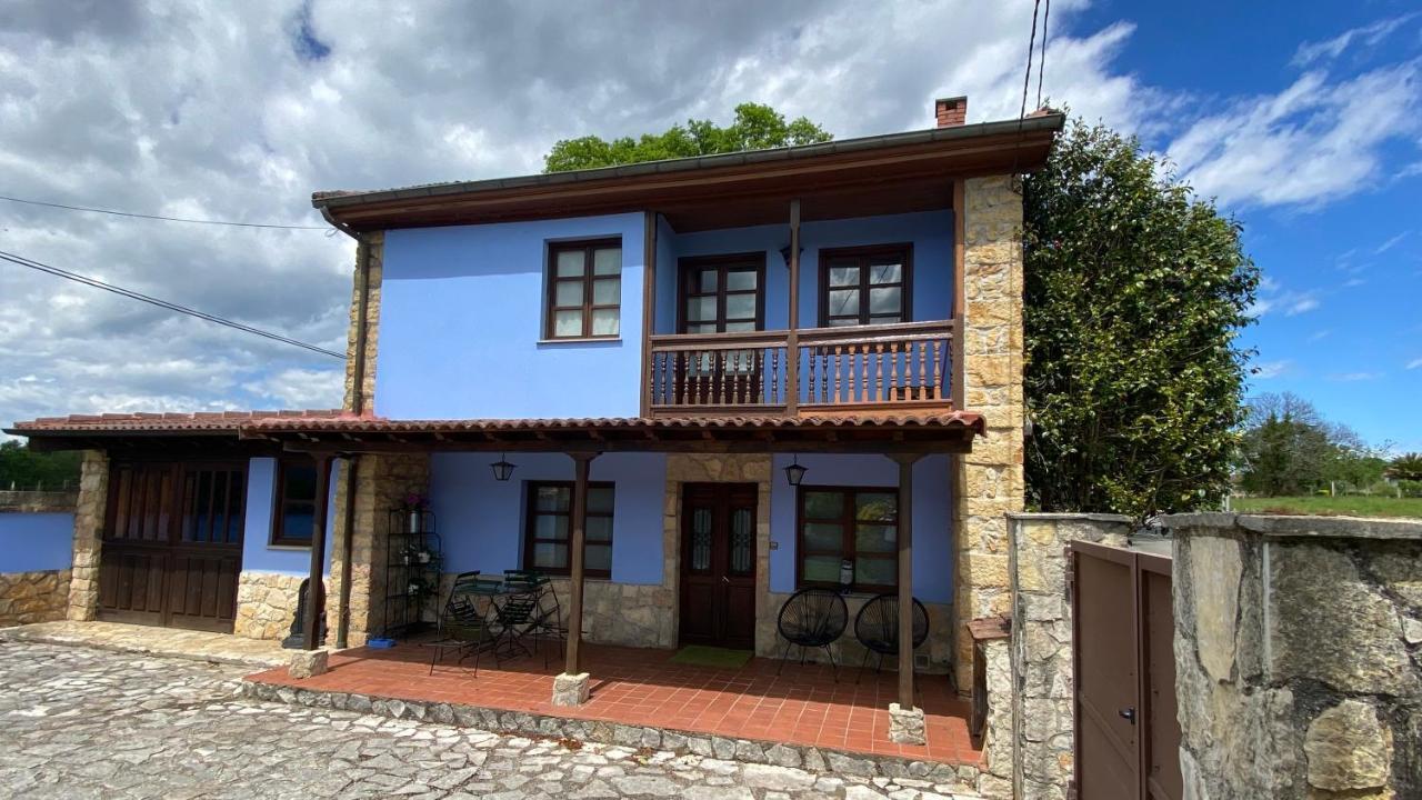 Villa Paraes Nava Екстериор снимка