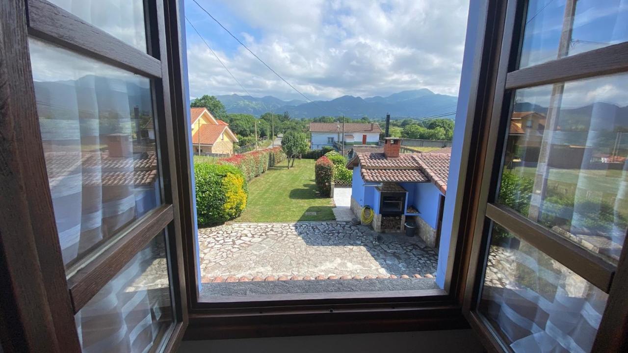 Villa Paraes Nava Екстериор снимка